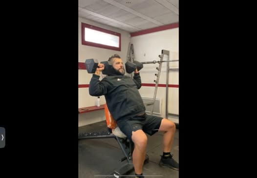 Coach sportif en salle